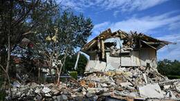 Ein Trümmerfeld bleibt nach der Hausexplosion in Memmingen