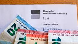 Ab Juli gibt es mehr Geld für Rentner, allerdings profitieren nicht alle gleichermaßen. (Symbolbild)