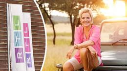 Inka Bause moderiert „Bauer sucht Frau International“ bei RTL.