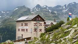 Wird die Kasseler Hütte auf der Rieserfernergruppe in Südtirol bald umbenannt?