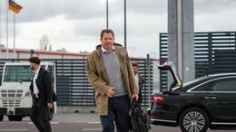 Bundesfinanzminister Klingbeil vor seinem Abflug nach Washington