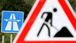Wegen einer milliardenschweren Finanzlücke droht beim Aus- und Neubau vieler Autobahnen eine Verzögerung.