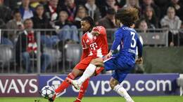Bayern gegen Chelsea: Michael Olise und Marc Cucurella lieferten sich hitzige Zweikämpfe.