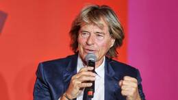 Schlagerstar Hansi Hinterseer mag keine Aftershow-Partys. Er fährt lieber nach Hause zu seiner Frau Romana.