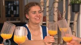 Das perfekte Dinner - Tag 2 - Prost mit Maracuja-Spritz (alkoholfrei): Pia wählt zum Dinner eine ungewöhnliche Begleitung.