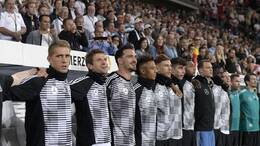 Nils Petersen, hier 2018, im Kreise der Großen der Nationalelf.