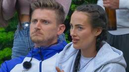 Sommerhaus der Stars - Tommy (l.) und Paulina zündeln mal wieder ...