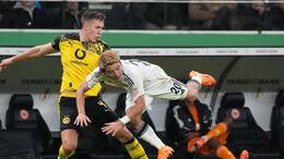 Schlotterbeck und Doan im Zweikampf.