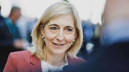 Ob Warkens Sparplan mehr ist als ein kurzfristiger Versuch, Zeit zu gewinnen, bleibt offen. Selbst wenn die Beiträge 2025 stabil bleiben, sind die strukturellen Probleme damit nicht gelöst.