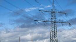 Das ehemalige Kernkraftwerk nach der Sprengung der Markanten Kühltürme. (Archivbild)