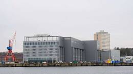 Über dem Werftgelände in Kiel wurden auch Drohnen beobachtet. (Archivbild)