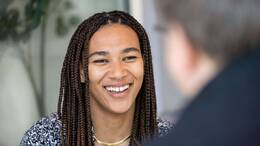 Die 32-Jährige ist in Hollywood sehr erfolgreich als Stuntfrau und Martial Arts-Darstellerin.