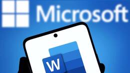 Microsoft Word-Logo auf Smartphonedisplay.