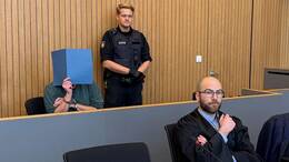 Der Angeklagte ist zu einer langen Haftstrafe verurteilt worden.