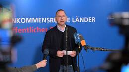 Werneke verkündet die Einigung.