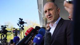 Der ehemalige bulgarische Präsident Rumen Radew steuert bei der vorgezogenen Wahl in Bulgarien auf einen überzeugenden Sieg zu.