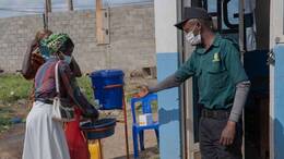 Die Ebola-Lage in Afrika eskaliert zunehmend. Immer mehr Menschen sterben durch das Virus. Bereits über 500 Verdachtsfälle wurden gemeldet – die WHO warnt. (Symbolbild)