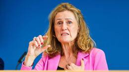 „Die Besoldungs- und Versorgungsanpassungen sind verfassungsrechtlich geboten“, sagte Finanzministerin Silke Schneider. (Archivbild)